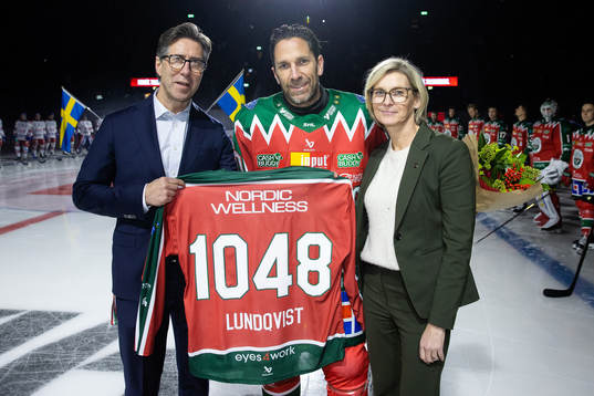 s VD Jenny Silfverstrand uppvaktar Joel Lundqvist