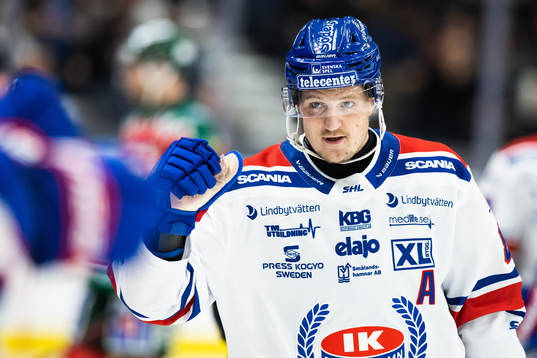 Oskarshamns Patrik Karlkvist jublar