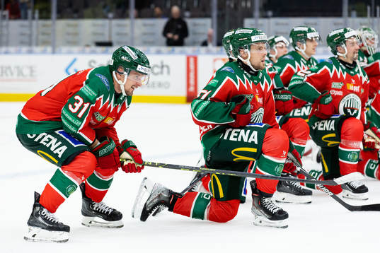 Frölundas Nicklas Lasu och Mats Rosseli Olsen  jublar