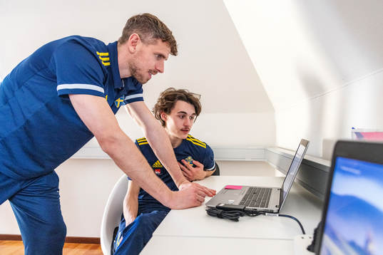 Andreas Hadenius och Noah i projektet Reboot