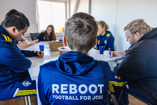 Bläddra bland fler bilder av Fotboll, Projektet Reboot