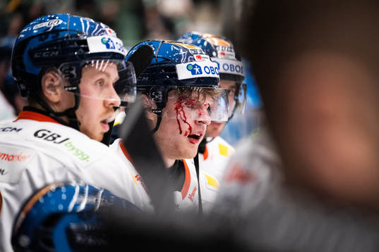 Växjös Hugo Gustafsson skadas