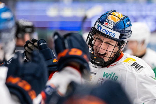 Växjös Jakub Stancl jublar