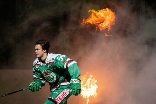 Rögles William Wallinder gör entré