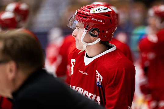 Timrås Emil Melander värmer upp