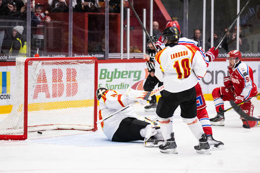 Brynäs målvakt Anders Lindbäck släpper in 2-3 av
