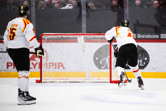 Brynäs Greg Scott gör 2-4