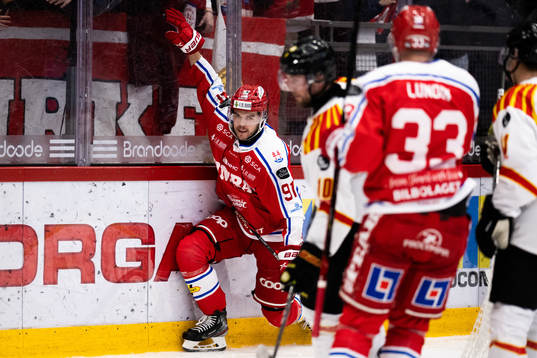 Timrås Magnus Pääjärvi jublar