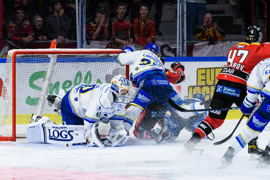 Leksands målvakt Mantas Armalis och Anton Lindholm
