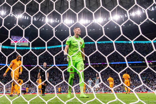 Virgil van Dijk and goalkeeper Andries Noppert of