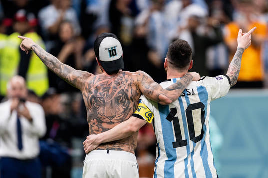 Rodrigo de Paul and Lionel Messi of Argentina celebrate