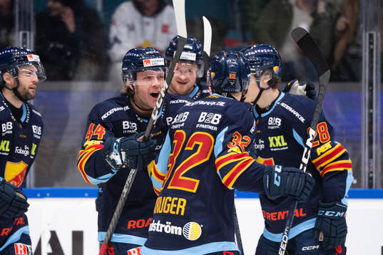 Djurgårdens Olle Liss jublar