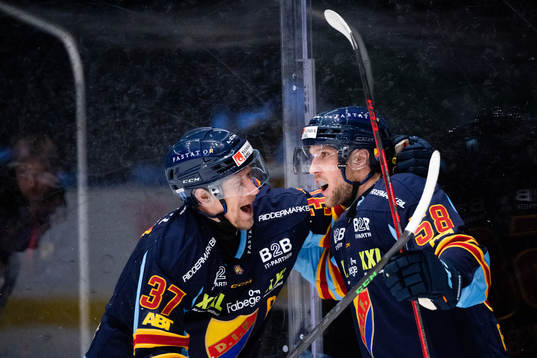 Djurgårdens John Norman och Fredrik Forsberg jublar