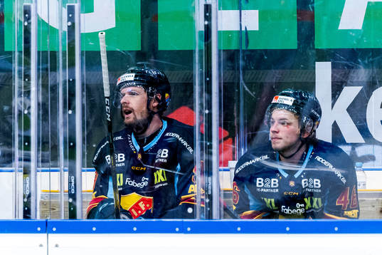 Djurgårdens Cameron Schilling och Tim Söderlund utvisas
