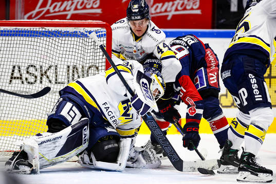 HV71s Emil Andrae