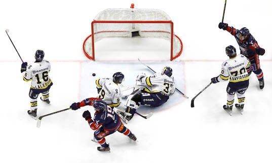 Mål gav Linköpings Vilmos Gallo förbi HV71s målvakt
