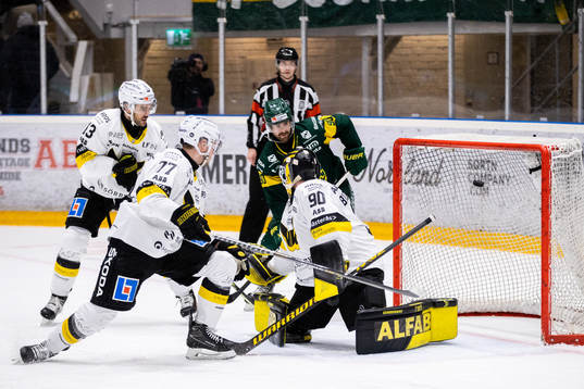 Björklövens Scott Pooley gör 6-6 bakom Västerås