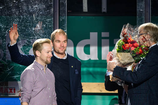 Miklas Edin och Färjestads huvudtränare Tomas Mitell