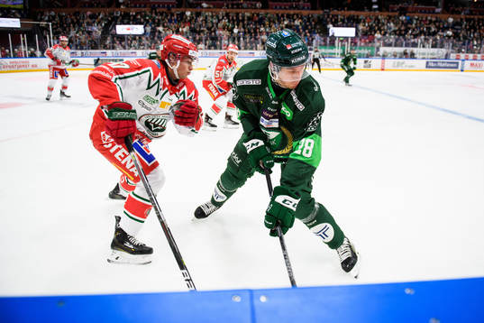 Frölundas Isac Born och Färjestads Mattias Göransson