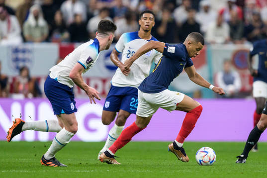 Declan Rice and Jude Bellingham of England against Kylian
