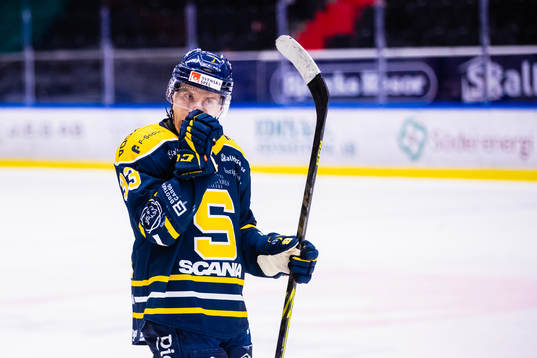 Södertäljes Filiph Engsund deppar