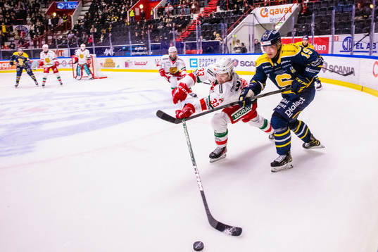 Moras Olle Strandell och Södertäljes Lucas Carlsson
