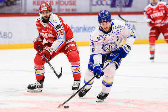 Timrås Robin Hanzl och Leksands Matt Caito