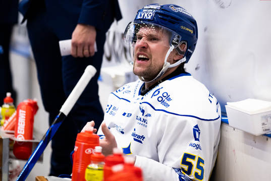 Leksands Jonas Ahnelöv har ont