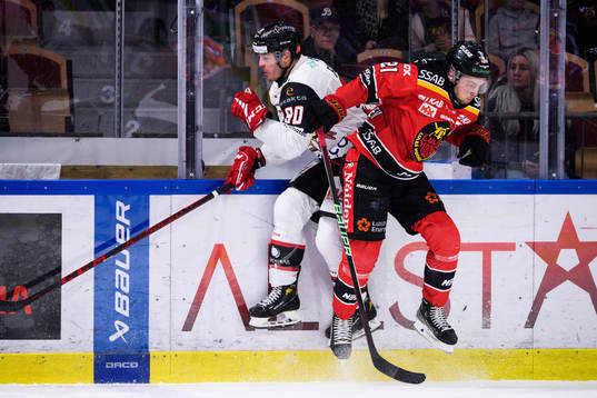 Malmö Redhawks Lance Bouma och Luleås Juhani Tyrväinen