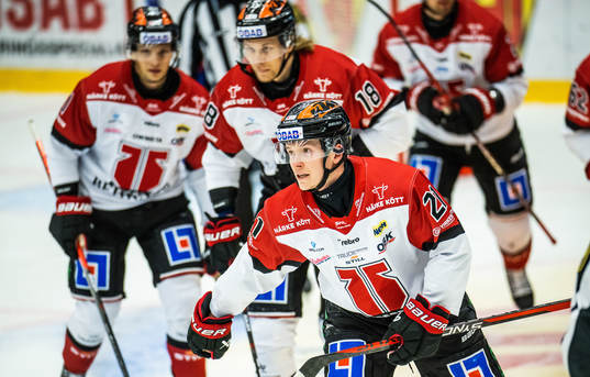 Örebros Linus Öberg jublar