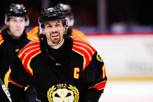 Brynäs Anton Rödin jublar