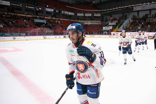 Växjös Jayden Halbgewachs jublar