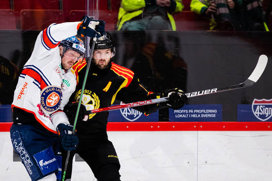 Växjös Martin Lundberg och Brynäs Simon Bertilsson