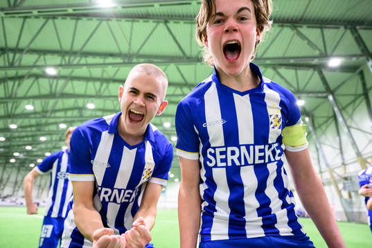 IFK Göteborgs Erik Nilsson och Elis Barlind jublar