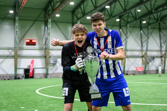 IFK Göteborgs målvakt Linus Dahlgren och Lion Beqiri