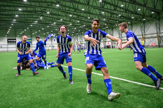 IFK Göteborgs spelare jublar