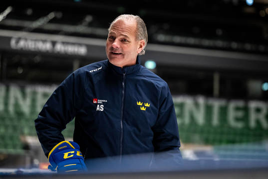 Assistant coach Andreas Spångberg of Sweden at a training