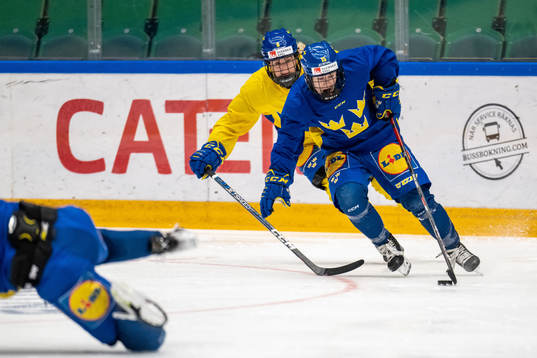Josefine Holmgren and Lisa Johansson of Sweden at a