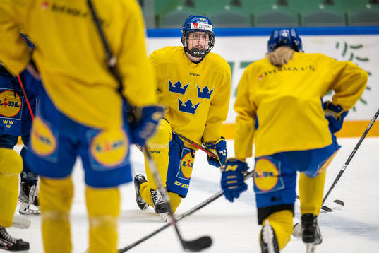 Olivia Carlsson of Sweden at a training session
