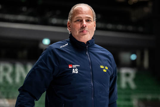 Assistant coach Andreas Spångberg of Sweden at a training