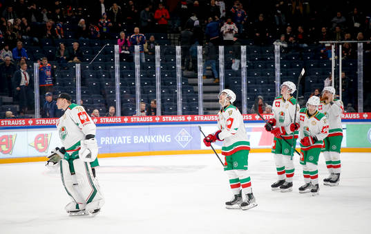 Players of Rögle looks dejected