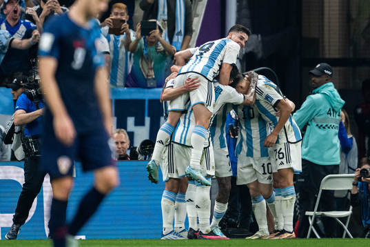 Lionel Messi of Argentina celebrate the 1-0 goal with