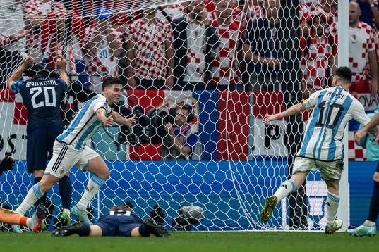 Julian Alvarez of Argentina celebrate with Lionel Messi