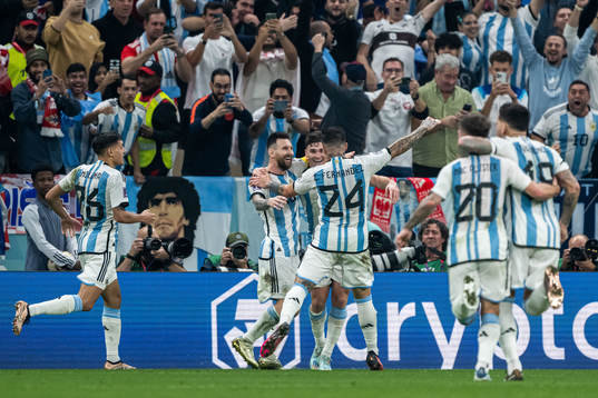 Julian Alvarez of Argentina celebrate with Lionel Messi