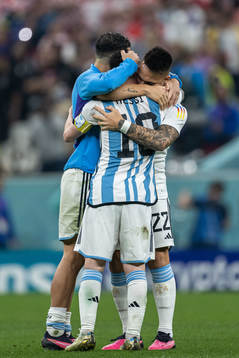 Leandro Paredes, Lionel Messi and Lautaro Martinez of