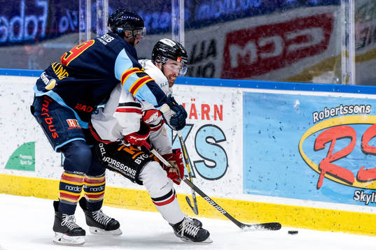 Djurgårdens Cameron Schilling och Vita Hästens Tim
