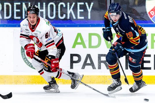 Vita Hästens Rasmus Kahilainen och Djurgårdens Calle