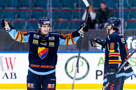 Djurgårdens målskytt Liam Öhgren och Stefan Elliott