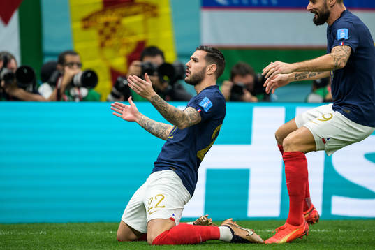 Theo Hernandez of France celebrates