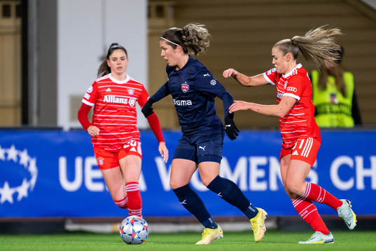 Loreta Kullashi of Rosengård and Georgia Stanway of Bayern